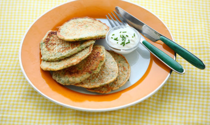 Оладьи с овсянкой и зеленым луком