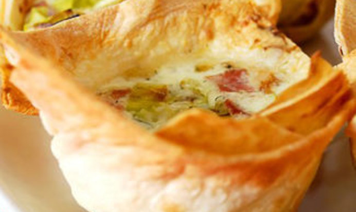 Тарталетки из лаваша с омлетом