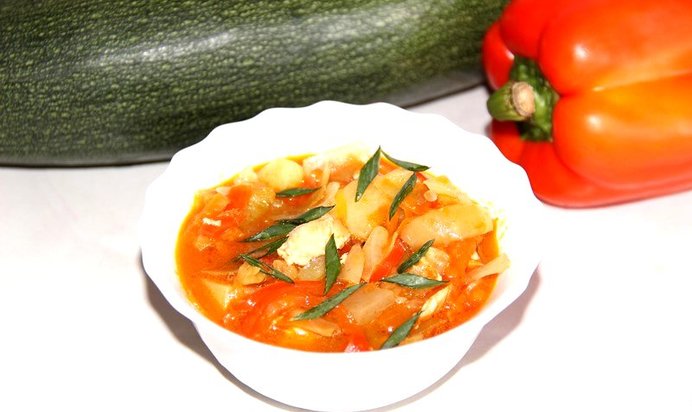 Овощное рагу с курицей