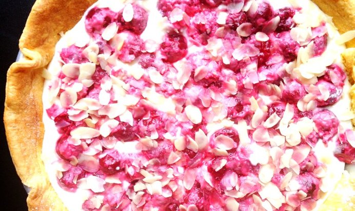 Творожный торт с вишней