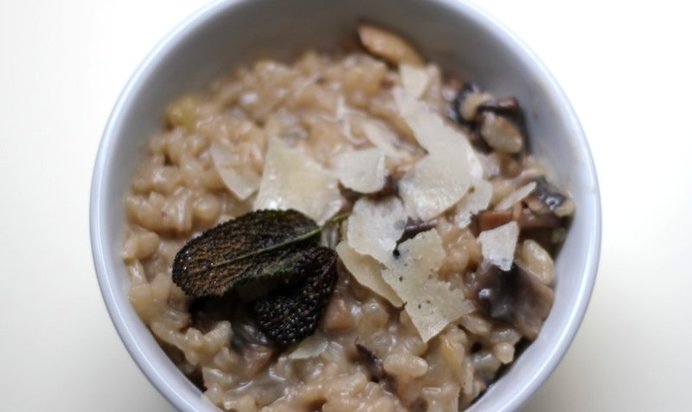 Ризотто с шампиньонами и луком