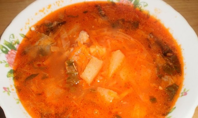 Зеленый борщ с щавелем и томатом