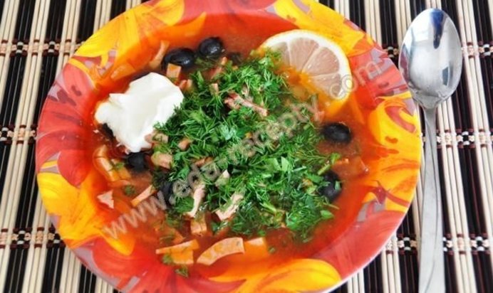 Солянка сборная мясная