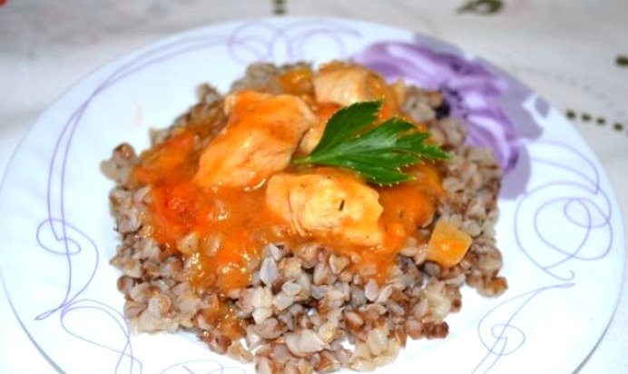 Гуляш из куриного филе