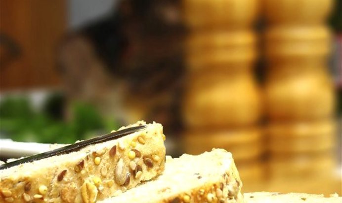 Хлеб с курагой и овсяными хлопьями