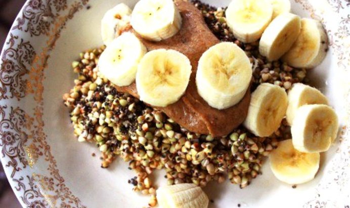 Пророщенная гречка с маком