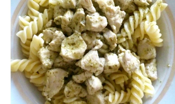 Курица со сливочным песто