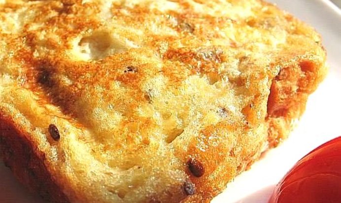 Гренки в омлете с сыром