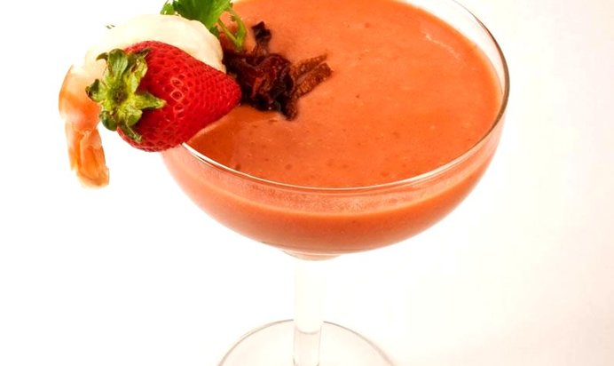 Томатно-клубничный гаспачо (холодный суп)