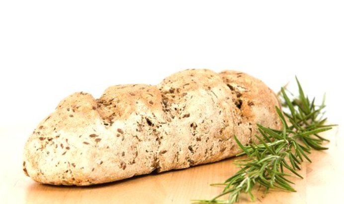 Постный хлеб из спельтовой муки с лимоном и розмарином