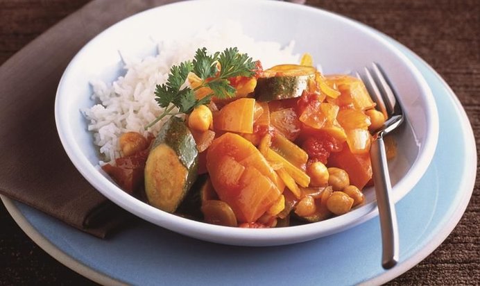 Пряные овощи с нутом