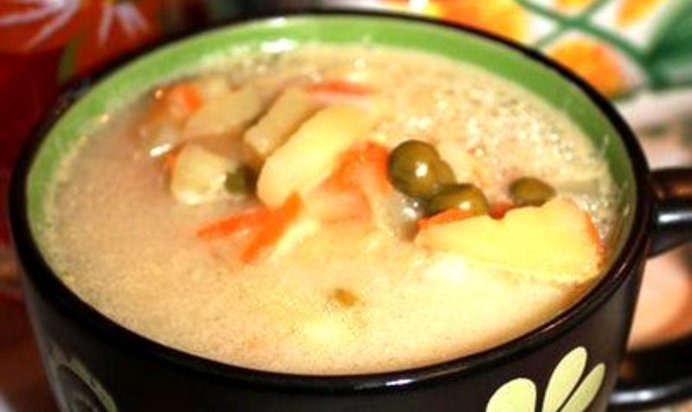 Сырный суп с зеленым горошком