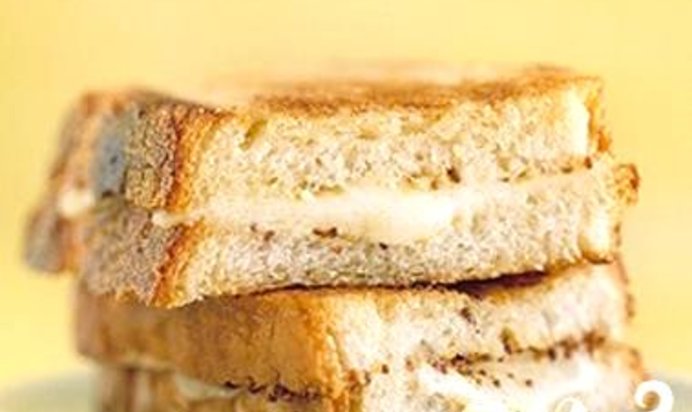 Бутерброды с сыром и зернистой горчицей