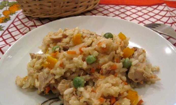 Ризотто с курицей и овощами