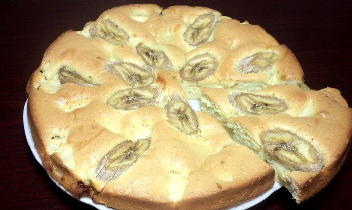 Яблочно - банановая шарлотка