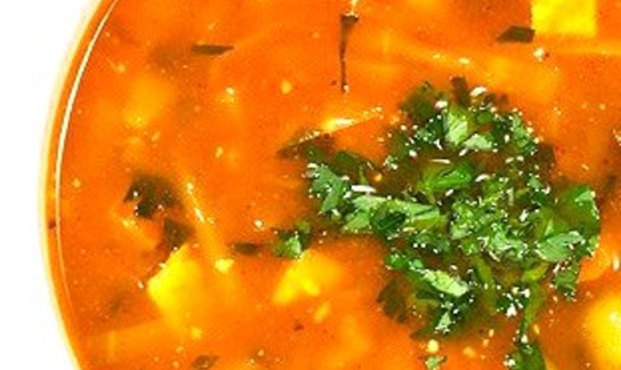 Солянка по‑вегетариански с шампиньонами и адыгейским сыром