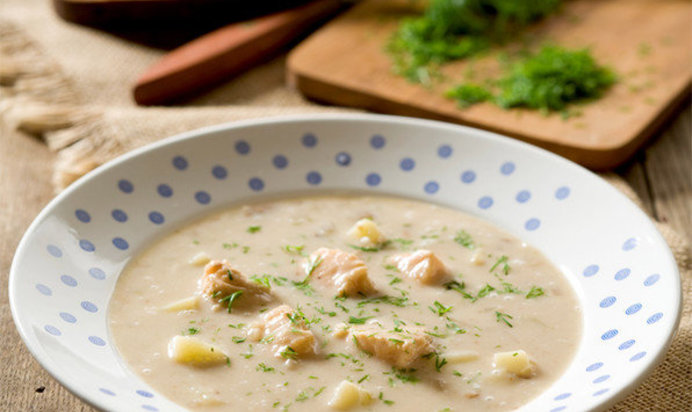 Карельская уха из лосося