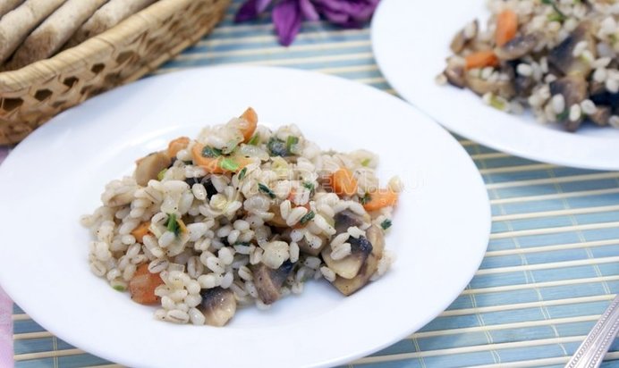 Перловка с грибами