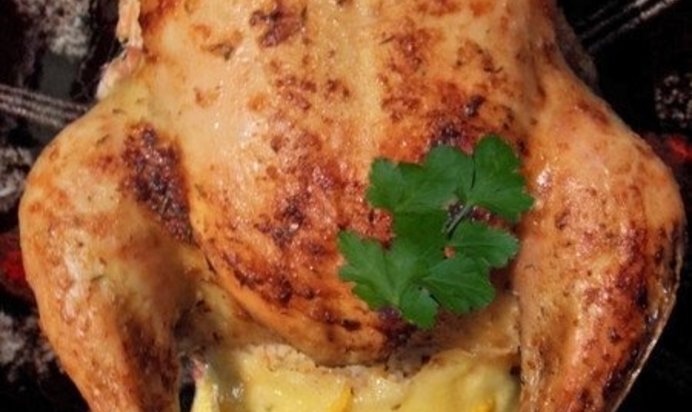 Цыпленок под лимонно-сырным соусом