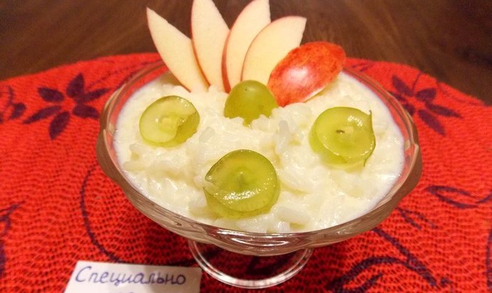 Рисовая каша с фруктами в мультиварке