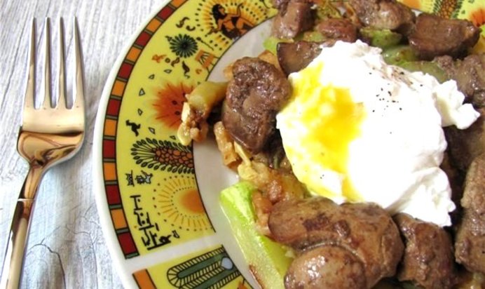 Яичница с печенкой