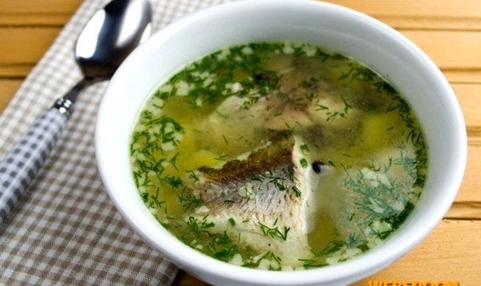 Уха с карасями