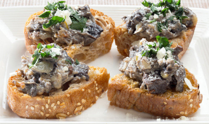 Бутерброды с грибной пастой