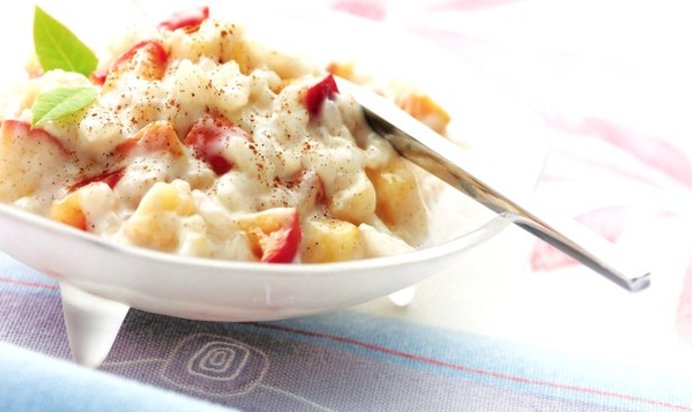 Рисовая каша с яблоками