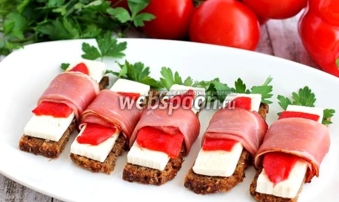 Бутерброды с беконом закусочные