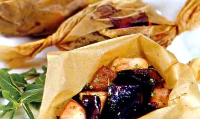 Острая красная капуста в пергаменте