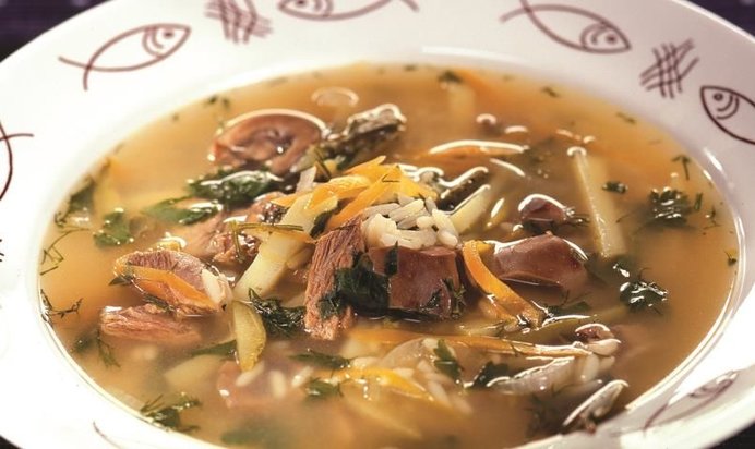 Рассольник с почками на говяжьем бульоне