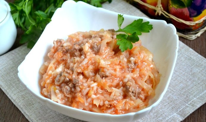 Ленивые голубцы под соусом