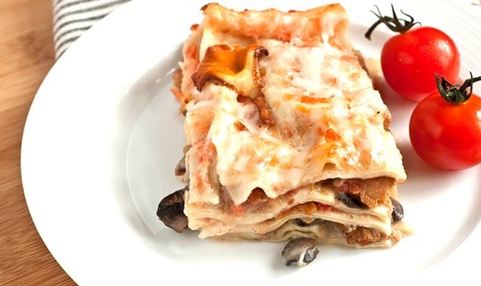 Лазанья с ветчиной и сыром