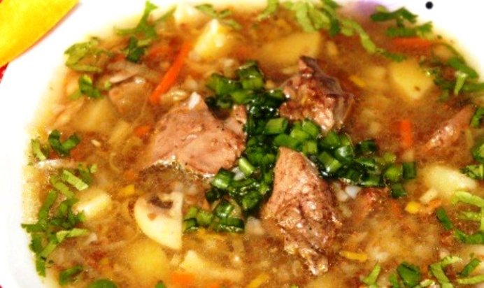 Простой суп на мясном бульоне
