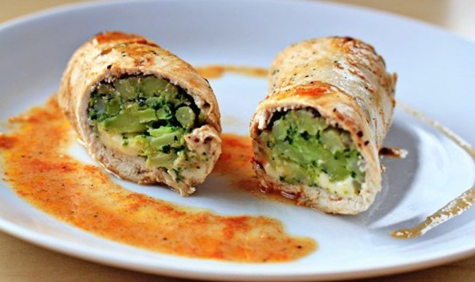 Куриные роллы фаршированные брокколи и сыром