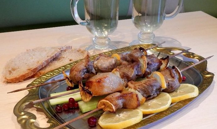 Шашлык из свинины с лимоном в аэрогриле