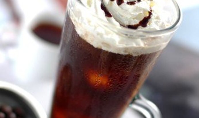 Кофе Фарисей с ромом и взбитыми сливками