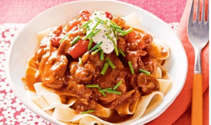 Гуляш с тыквой и индейкой