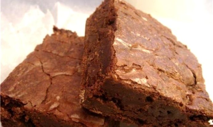 Брауни на сковороде с темным шоколадом