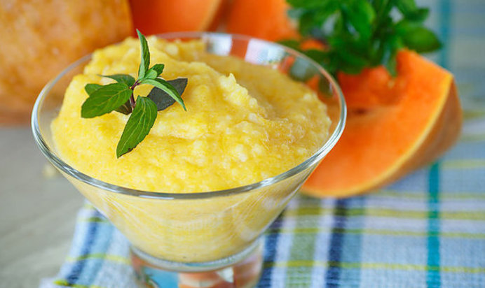 Молочная рисовая каша с тыквой