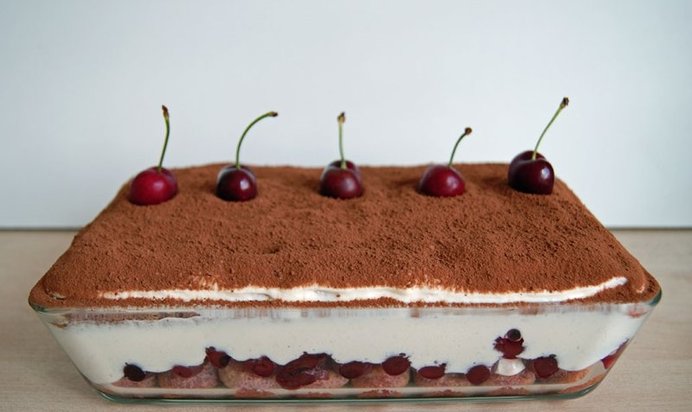 Тирамису с вишней