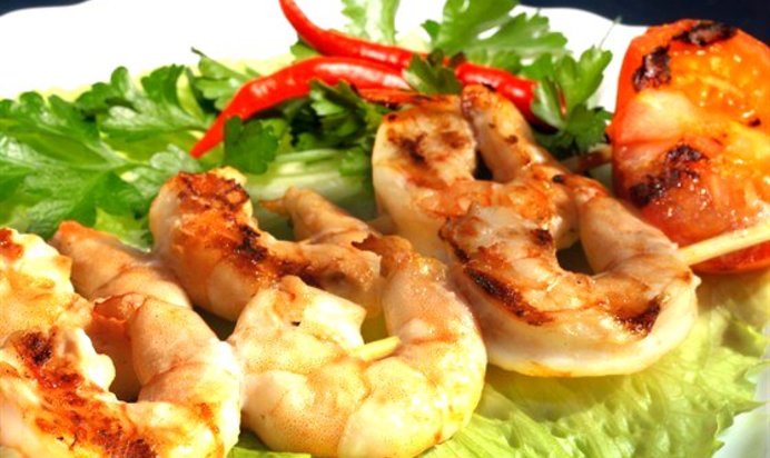 Шашлык из тигровых креветок