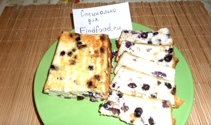 Запеканка творожная с изюмом