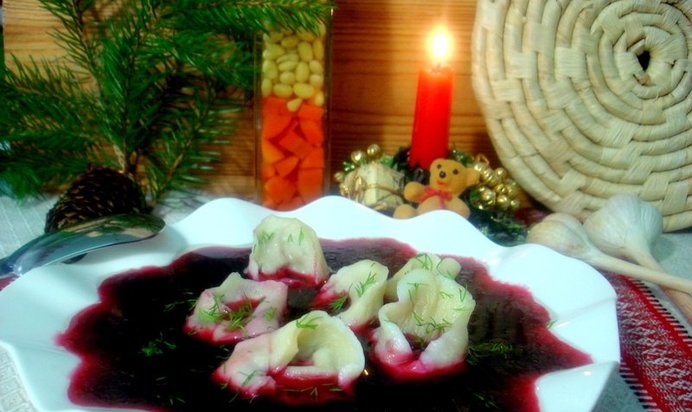 Старопольский красный борщ с ушками