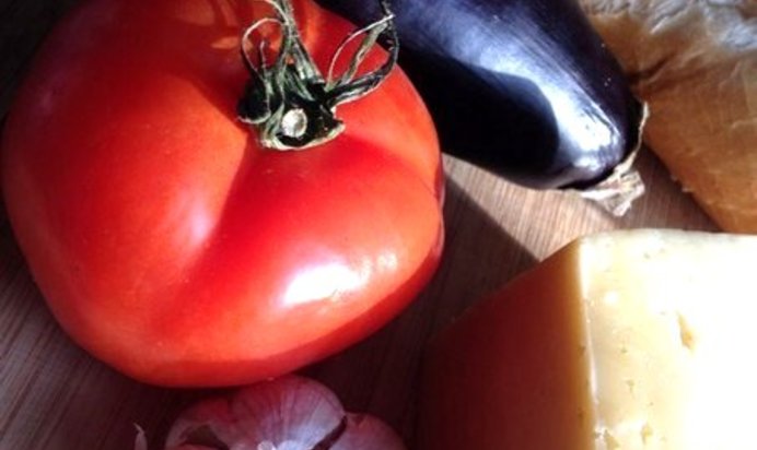 Бутерброды с баклажанами и помидорами