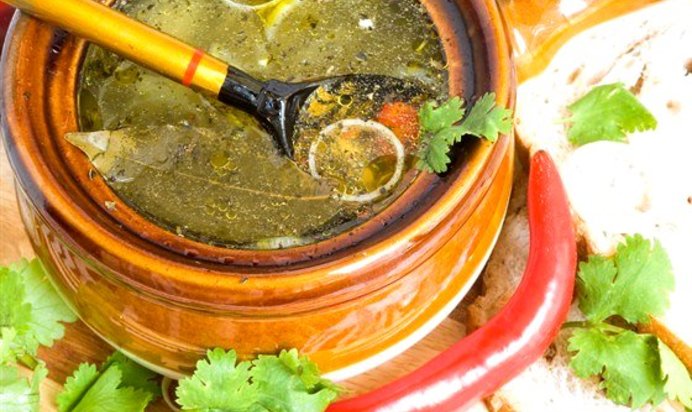 Рассольник с говяжьими почками и щавелем