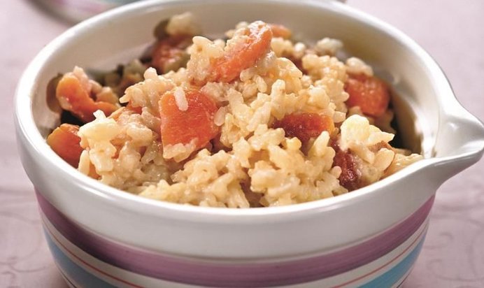 Рисовая каша с курагой и апельсиновым соком