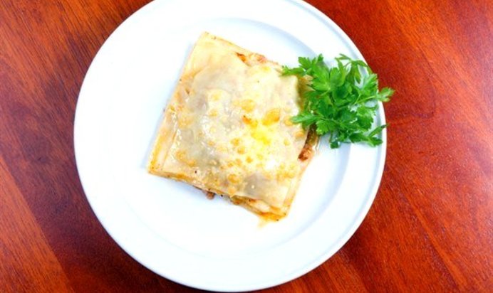 Лазанья с лососем и рататуем