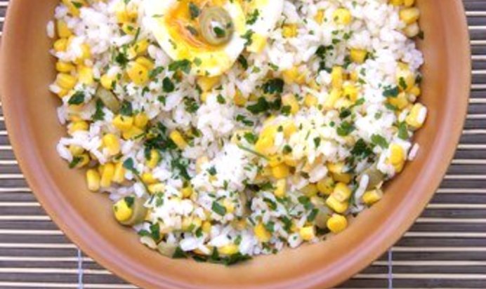 Летний плов с кукурузой и мятой