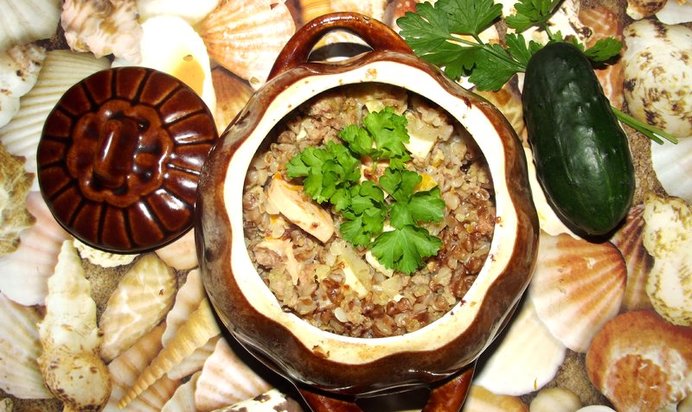 Гречка с патиссонами в горшочке